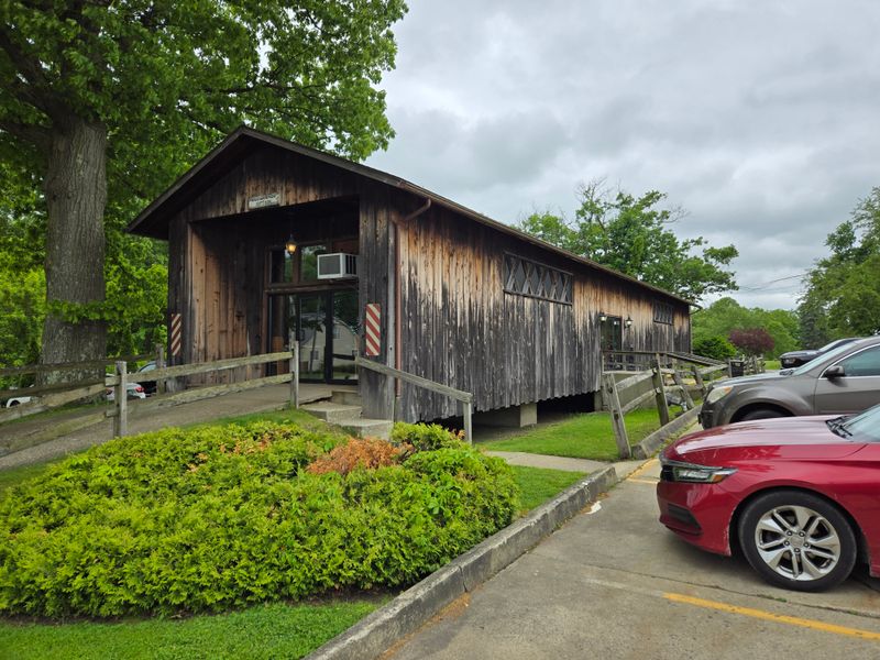 Perfect Stop on a Covered Bridge Tour