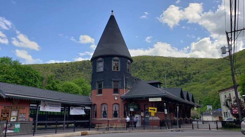 Lehigh Gorge Scenic Railway Through Mountain Majesty
