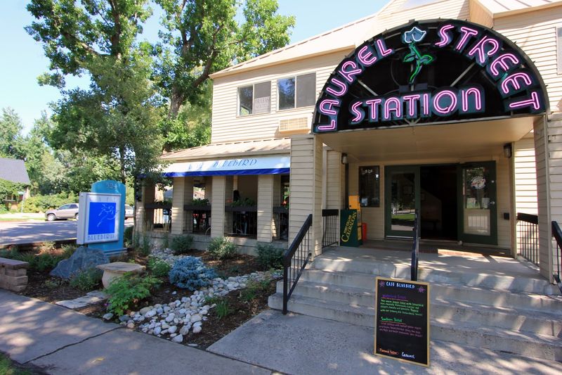 The Legendary Cafe That Locals Treat Like A Standing Appointment