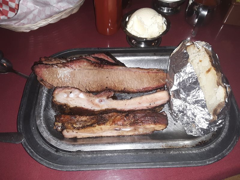 The Legendary Free Ribs That Start Every Single Meal The Legendary Free Ribs That Start Every Single Meal