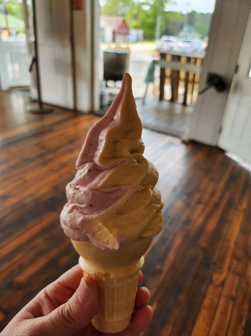 The Legendary Fresh Peach Ice Cream The Legendary Fresh Peach Ice Cream