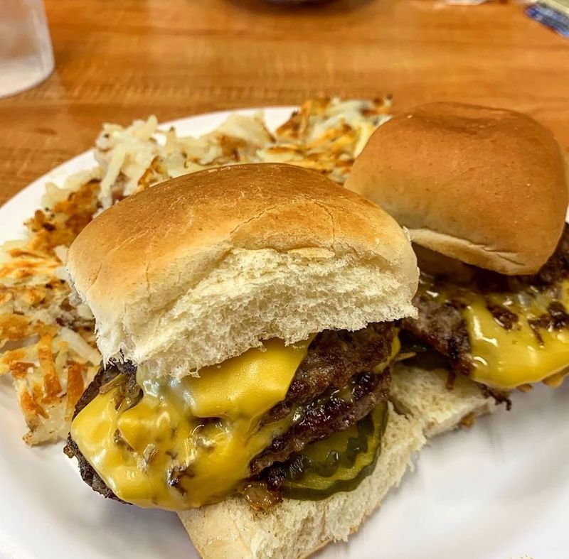 The Legendary Tiny Burgers 
