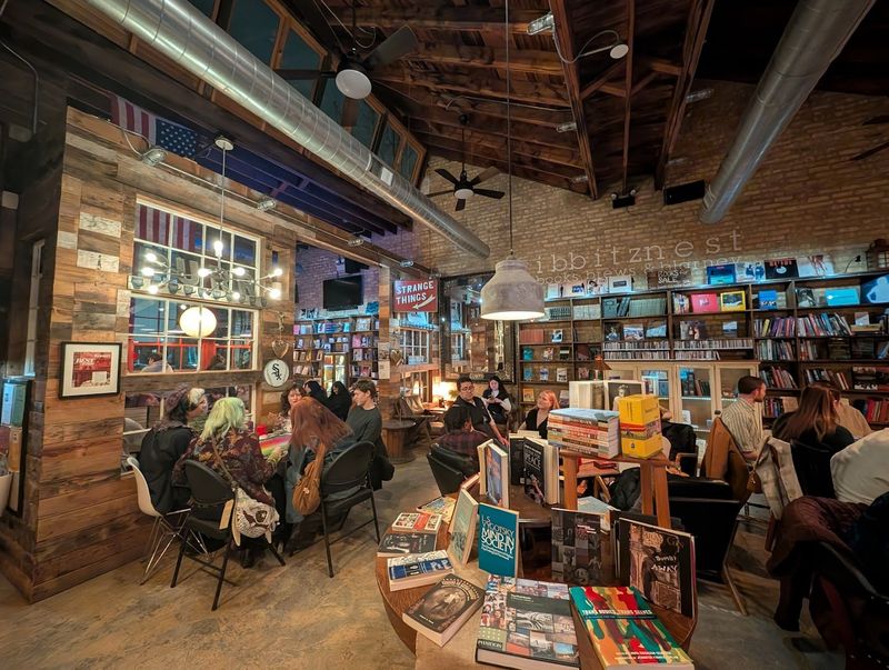 Kibbitznest Books, Brews & Blarney, Chicago