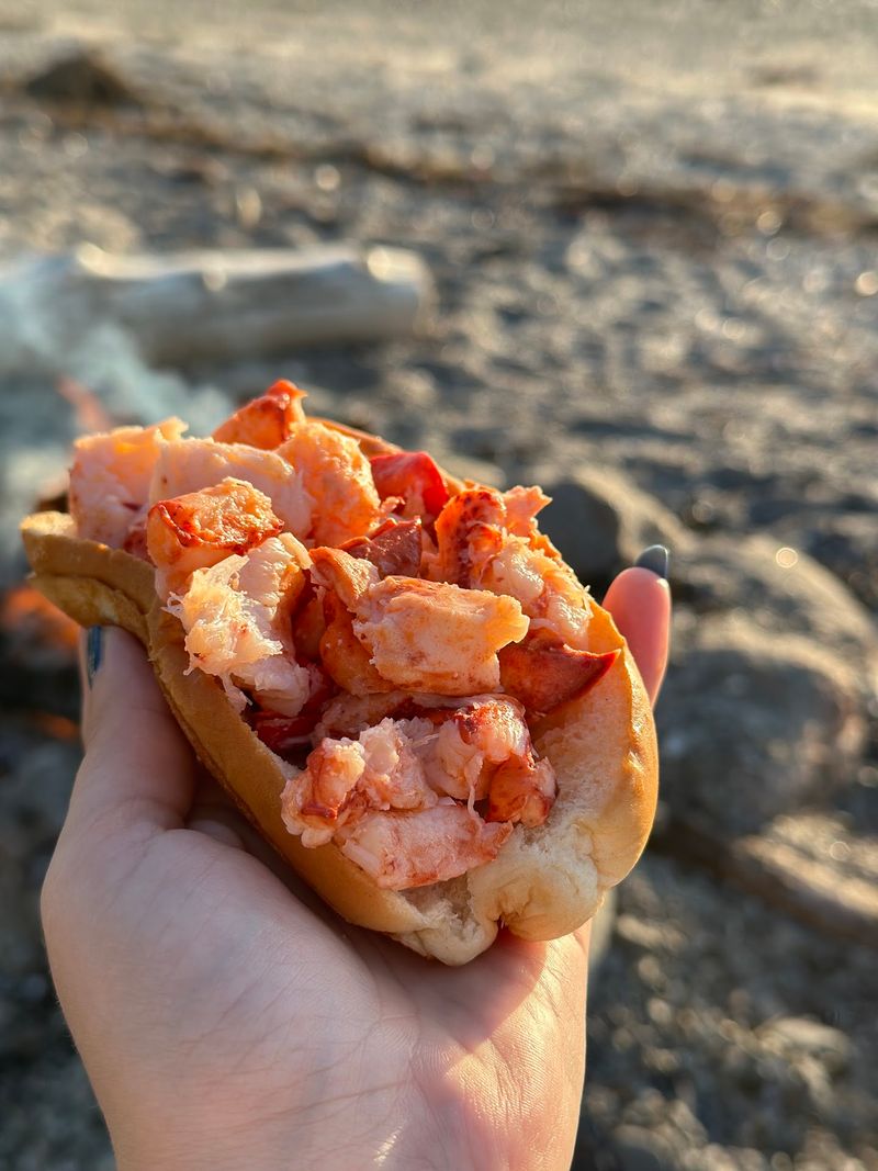 The Lobster Roll That Draws A Crowd