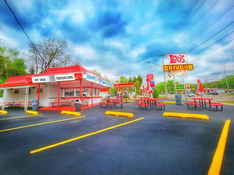 A True Mid-Century American Setting