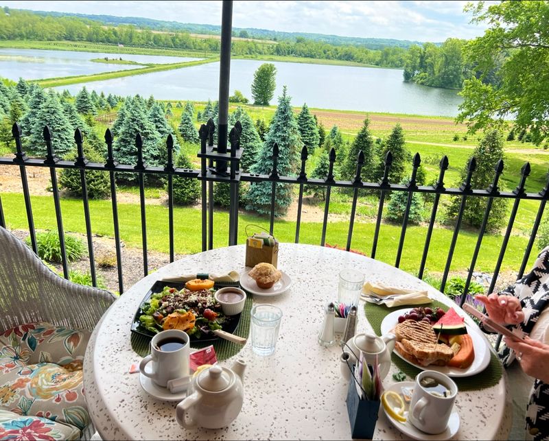 The Granary Restaurant at Pine Tree Barn – Wooster