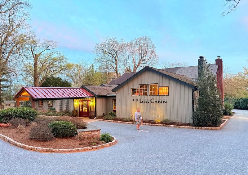 The Log Cabin Restaurant, Leola