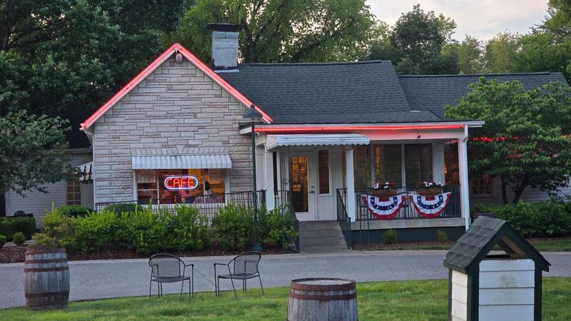 The Loveless Cafe