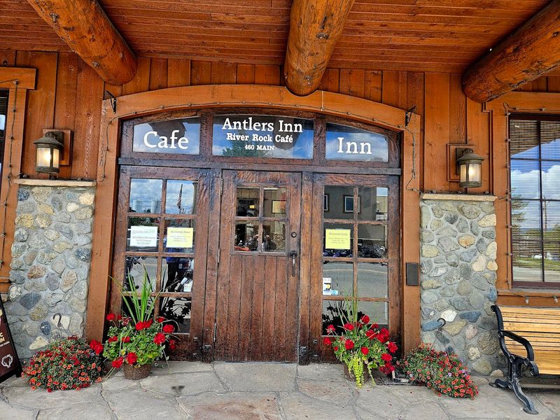 River Rock Café - Walden