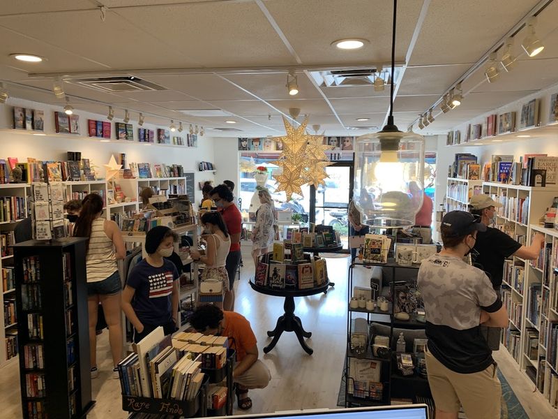 Hello Again Books, Cocoa, FL