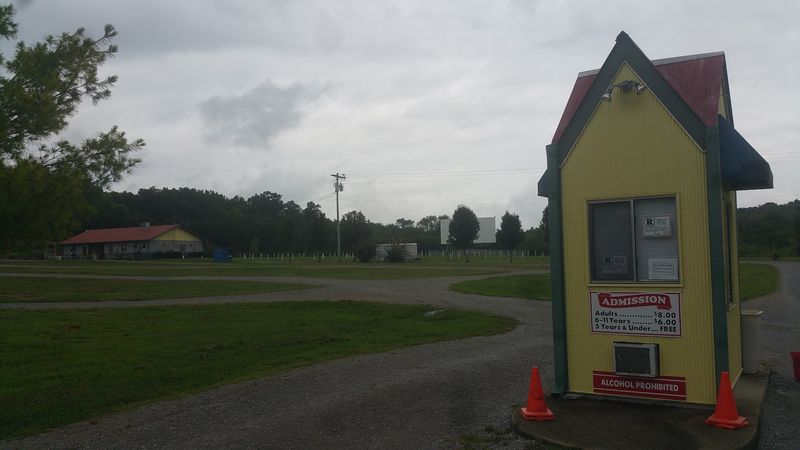 Finding Stardust In Watertown, Tennessee