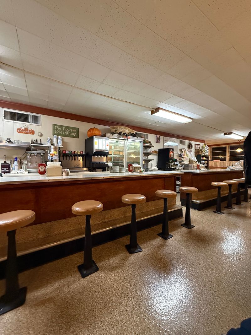 Bud's Restaurant, Defiance