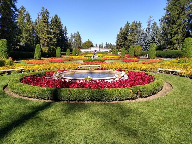 The Manito Park Lilac Garden And Open Lawns The Manito Park Lilac Garden And Open Lawns