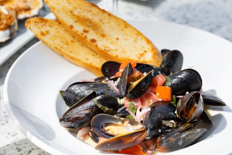 Fresh Seafood That Tastes Like The Ocean Made It Personally