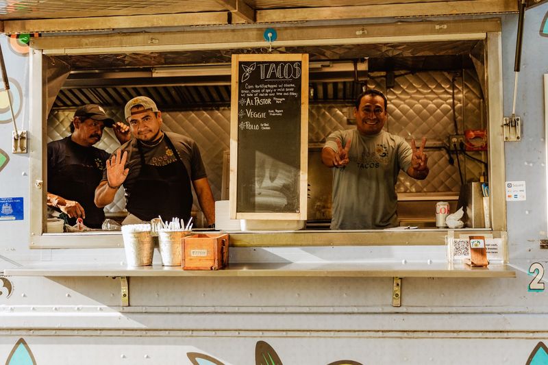 Operating Hours Explain Everything About The Sell-Out Pattern