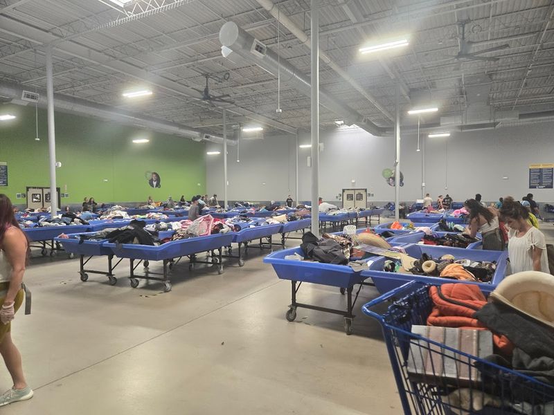 Quick Snapshot: What Makes This Outlet Store Unique