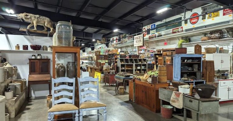 The Massive Ohio Flea Market Where You’ll Find Deals Worth Driving For From All Over The State