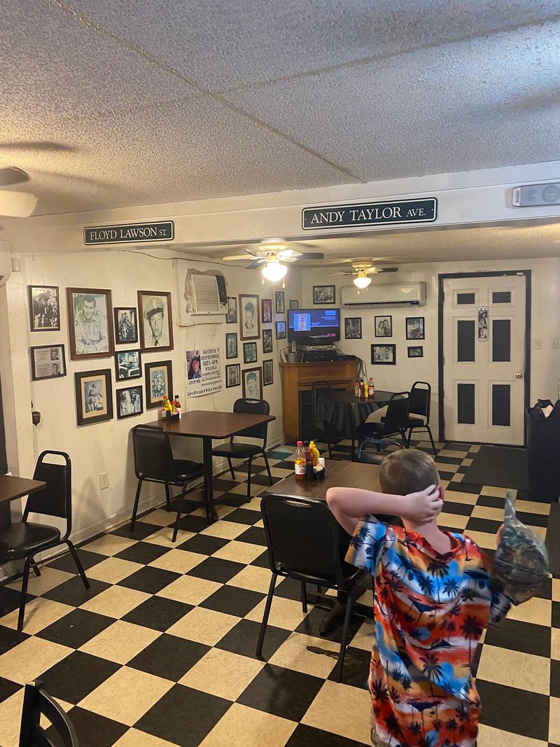 The Mayberry Theme That Makes This Diner Truly One Of A Kind The Mayberry Theme That Makes This Diner Truly One Of A Kind