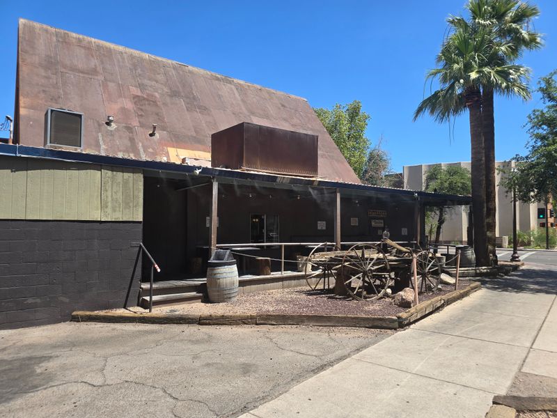 A Building That Refuses To Blend In