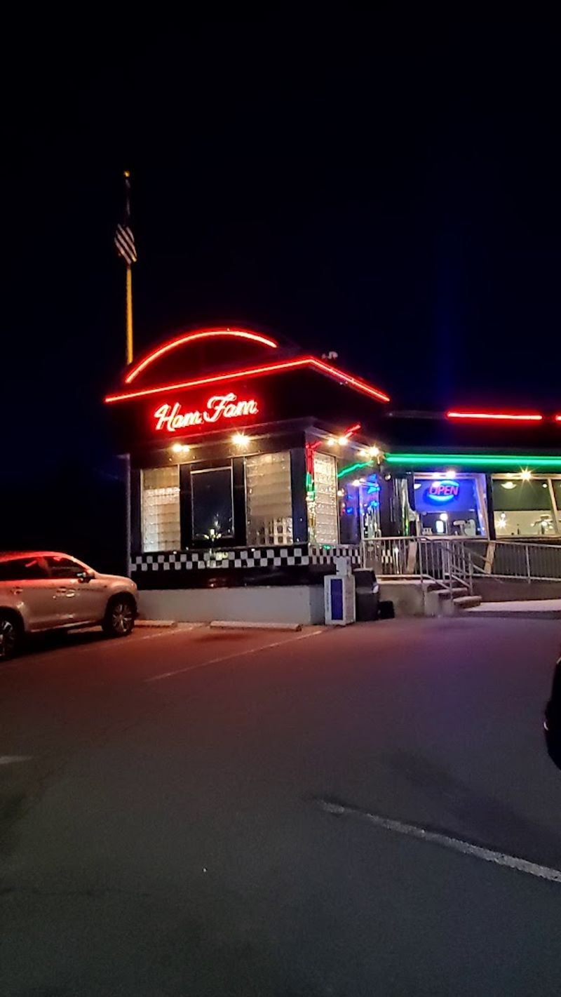 Operating Hours That Fit Almost Any Schedule