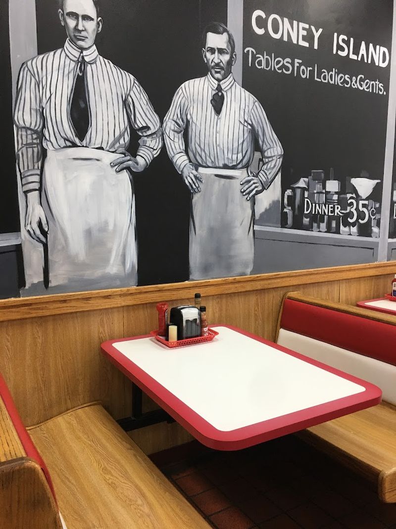 The Old-School Booth Vibe Is Part of the Charm