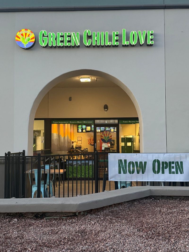 Green Chile Combo Plate That Shows Off Everything