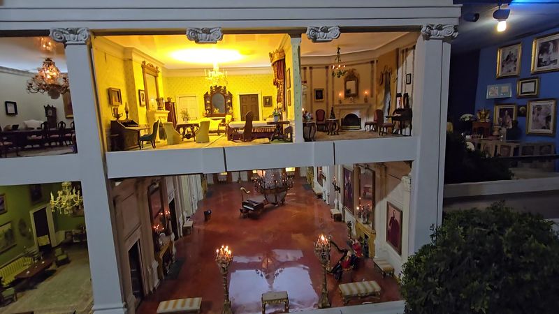 The Miniature White House That Anchors Everything The Miniature White House That Anchors Everything