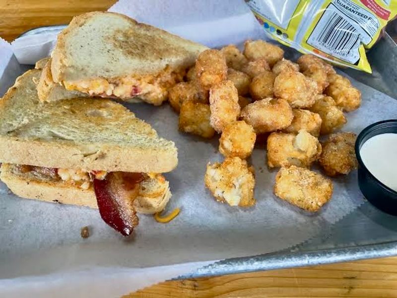 The Cheezy-Q Sandwich Earns Its Own Spotlight
