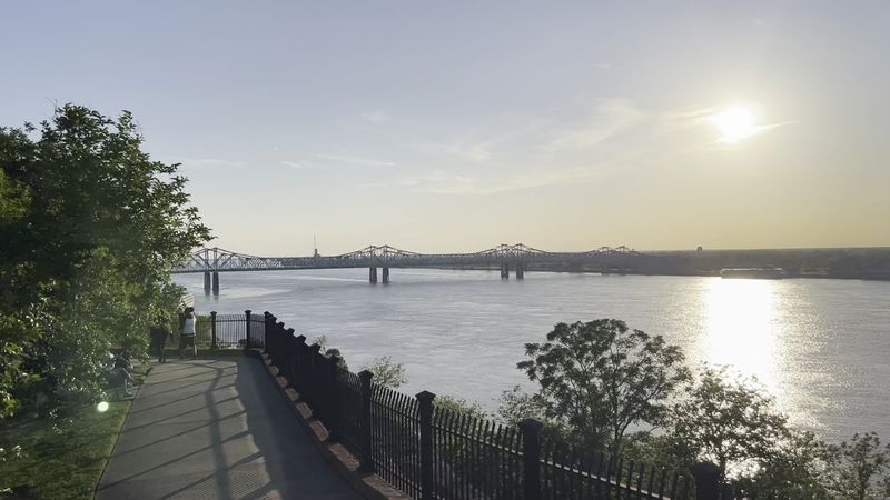 The Mississippi River Bluffs Offer Free Daily Therapy