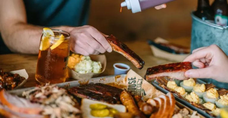 The Missouri River Warehouse Restaurant Locals Swear Has The Best Hidden Barbecue In The Midwest