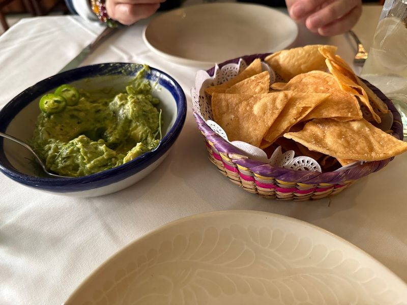 Guacamole With Tuna Is the Appetizer Combination Nobody Saw Coming