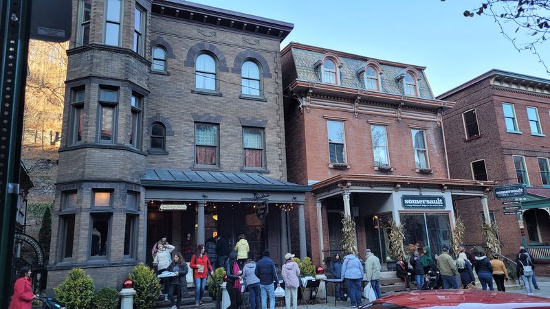 A Downtown That Rewards Slow Walking