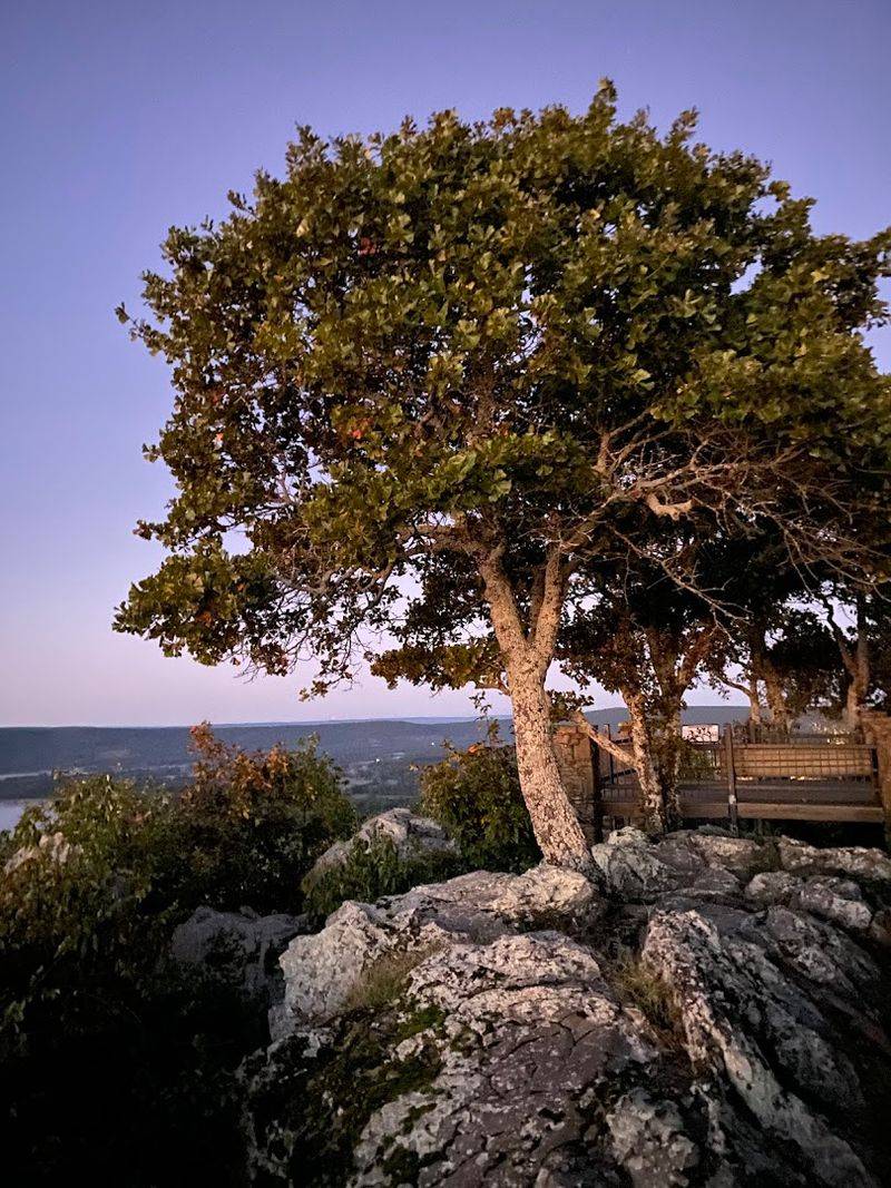 Colors That Shift With Every Minute