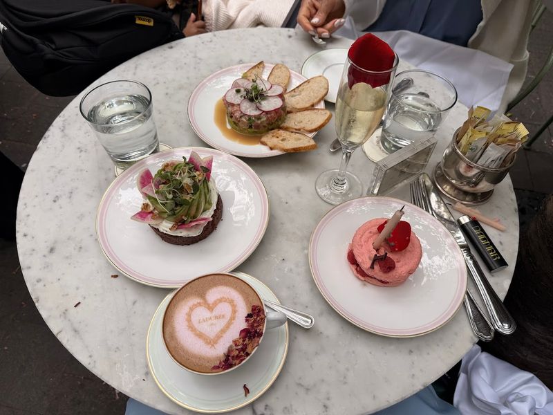 The Most Parisian Hour In New York