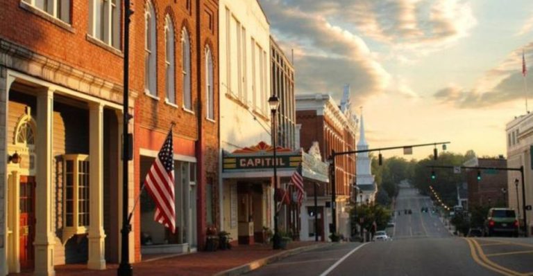 The Mountain Town In Tennessee So Affordable, Retirees Say It Feels Like A Hidden Blessing