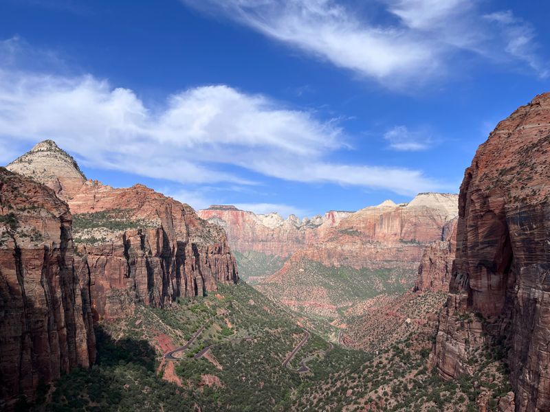 Canyon Overlook Trail: Zion National Park, East Side, Utah