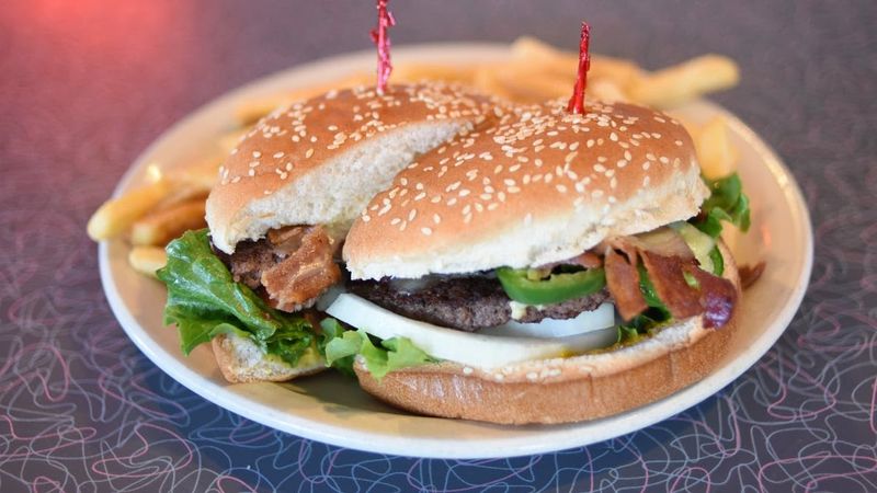 The New Mexico Green Chile Cheeseburger Worth The Hype
