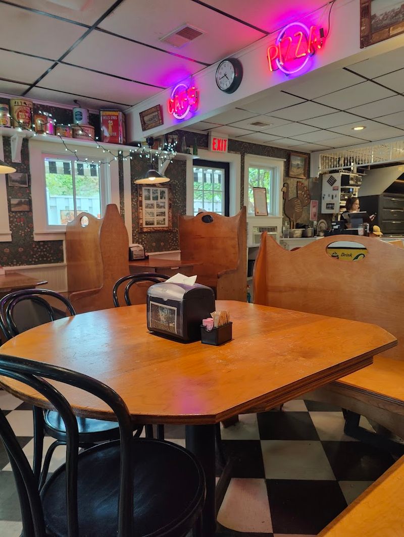 Turkey’s Cafe & Pizzeria, Harbor Springs