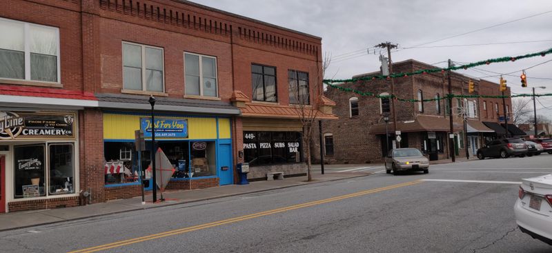 Small Town Charm Without The Crowds