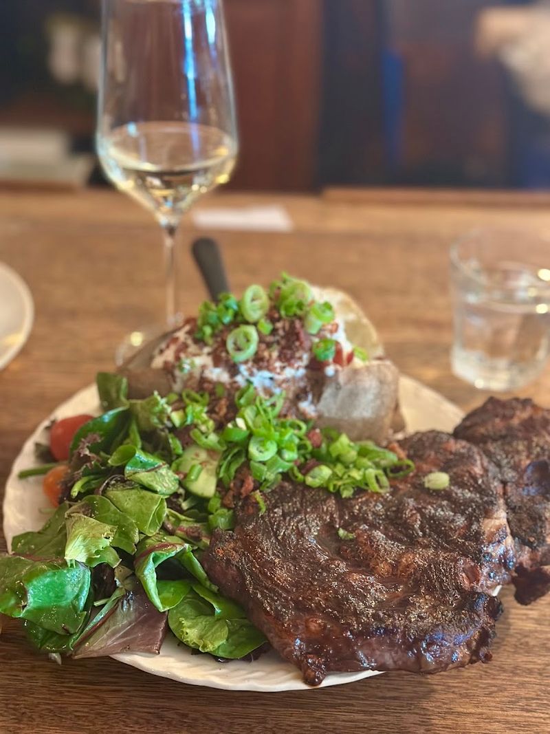 The Oak-Fired Grill That Changes Everything You Think You Know About Steak