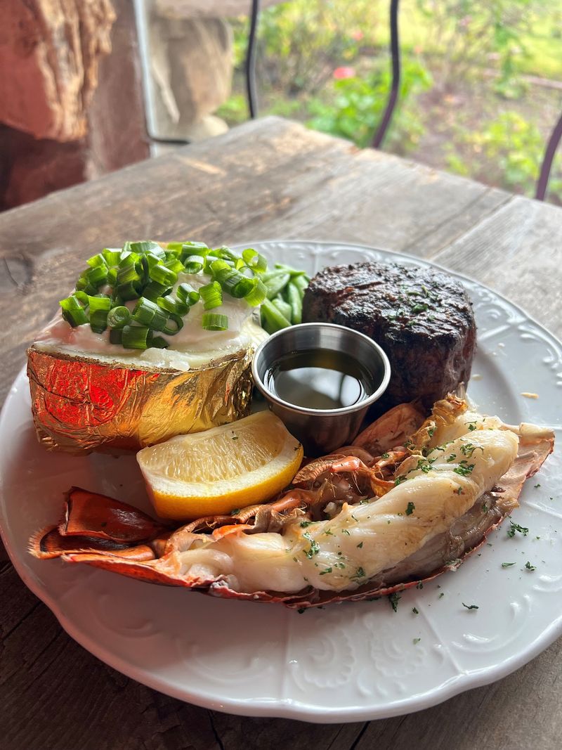 The Oak-Grilled Filet Mignon That Won Dolly's Heart The Oak-Grilled Filet Mignon That Won Dolly's Heart