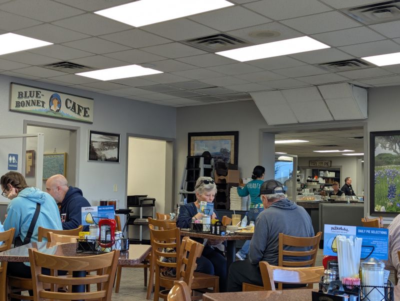 Blue Bonnet Cafe
