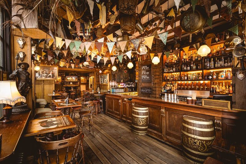 Maplewood Tavern: Where Service Goes To Sulk