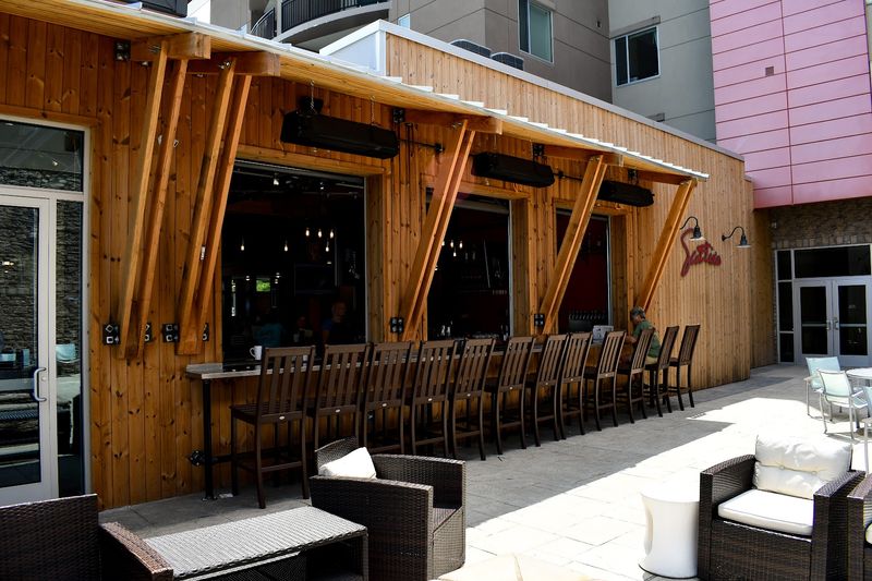 Scottie's On The River