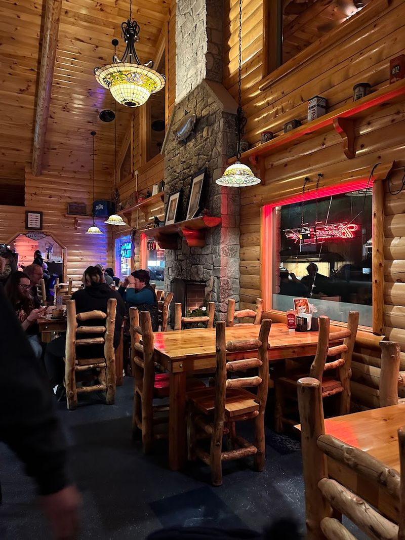 JJ & Freddie's - Stockton, IL