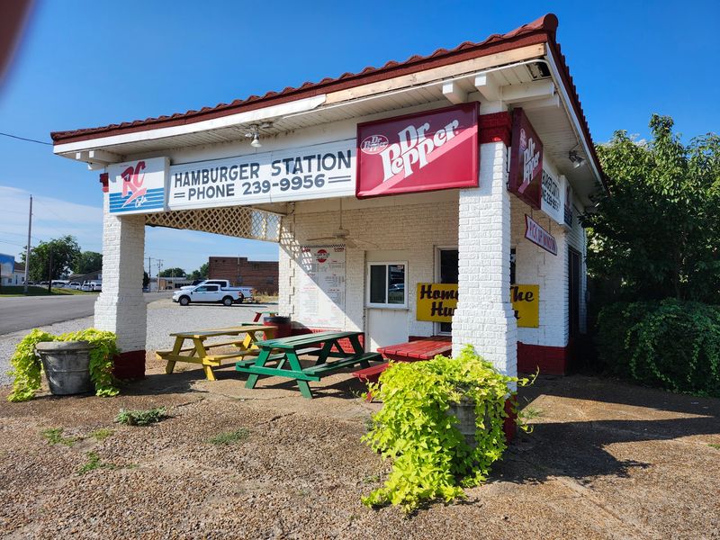 The Old Texaco Station That Traded Gas Pumps For Griddles