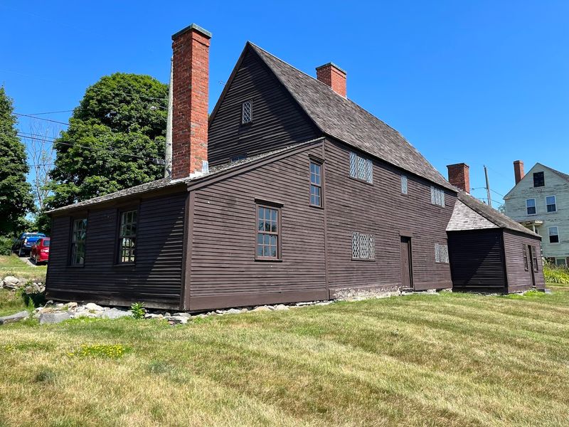  The Oldest Surviving Wood-Frame House in New England