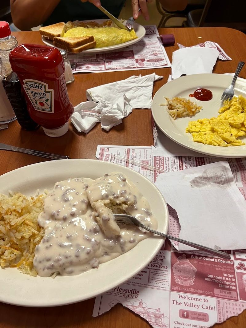 The Omelets Here Are Seriously Loaded The Omelets Here Are Seriously Loaded
