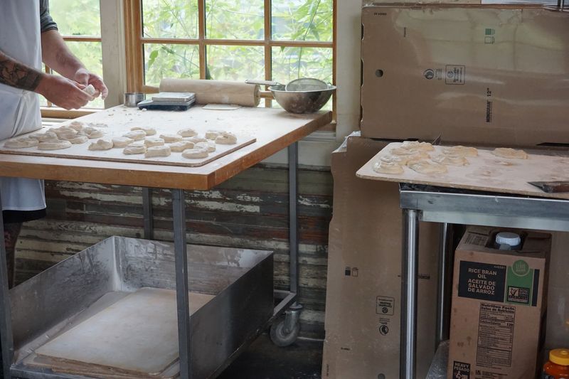 The Open Kitchen Experience That Turns Waiting Into A Show