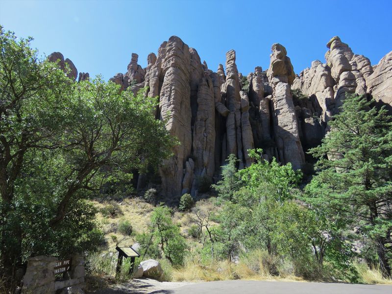 The Organ Pipe Formation Along the Route